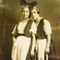 Abraham Gafnis Mutter Anna Turteltaub und ihre Zwillingsschwester Ella in Innsbruck (Bildquelle: Abraham Gafni)